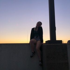 Meet your Posher, Dakota